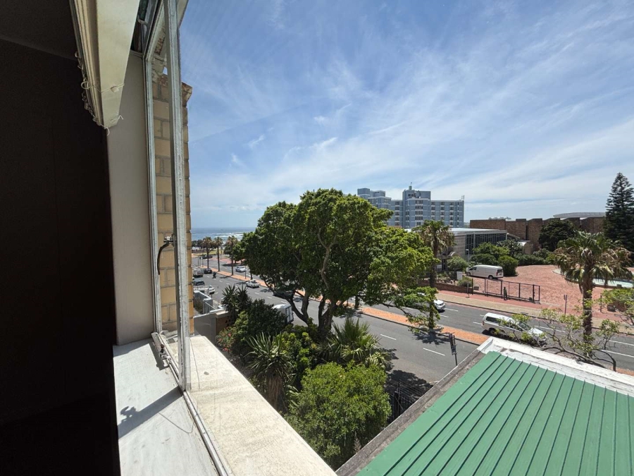 2 Bedroom Property for Sale in Three Anchor Bay Western Cape